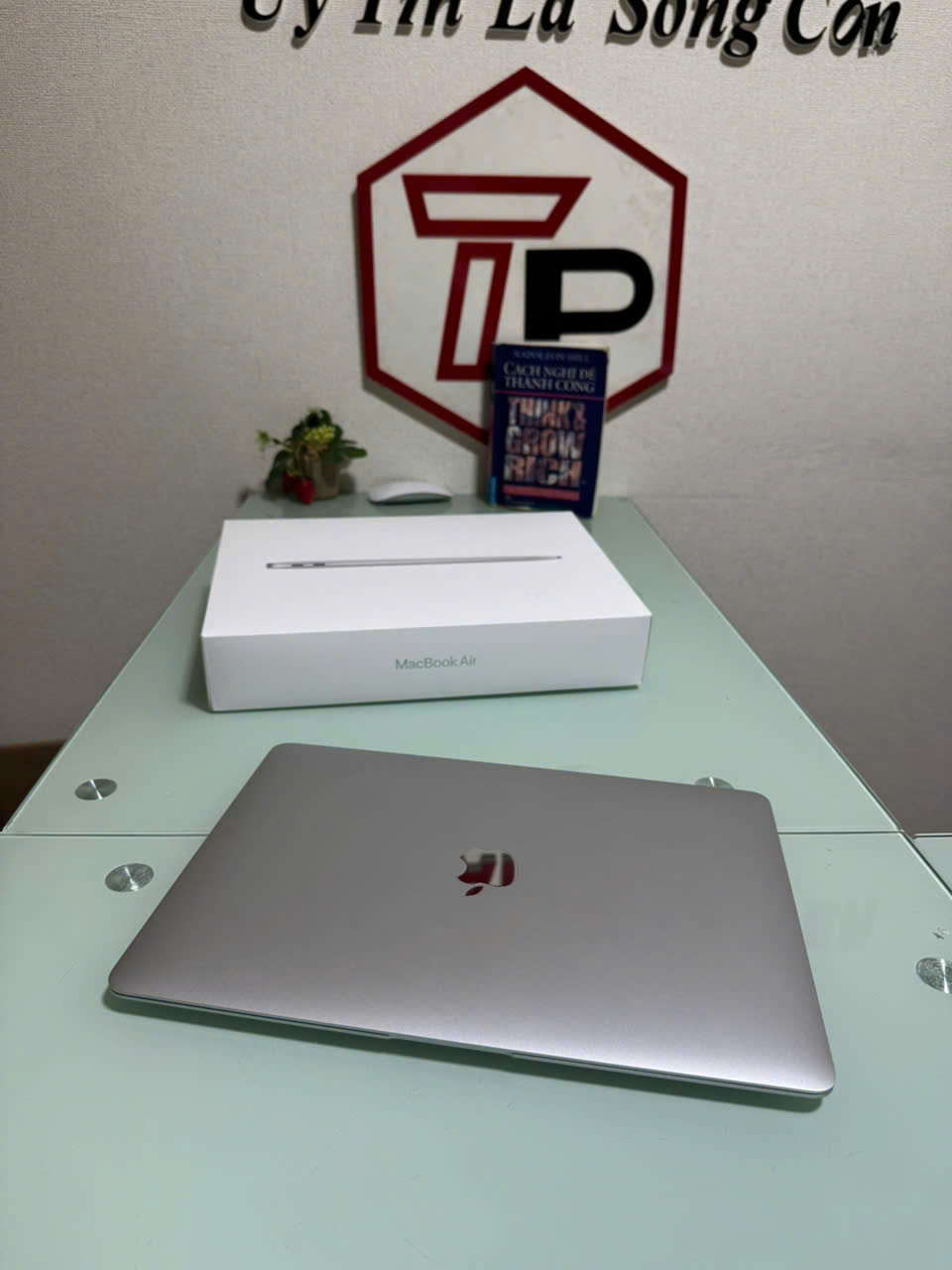 Macbook Air 2020 Silver Fullbox / Apple M1 / RAM 8GB / SSD